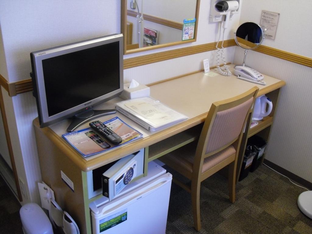 Toyoko Inn Hokkaido Kushiro Juji-Gai Екстер'єр фото
